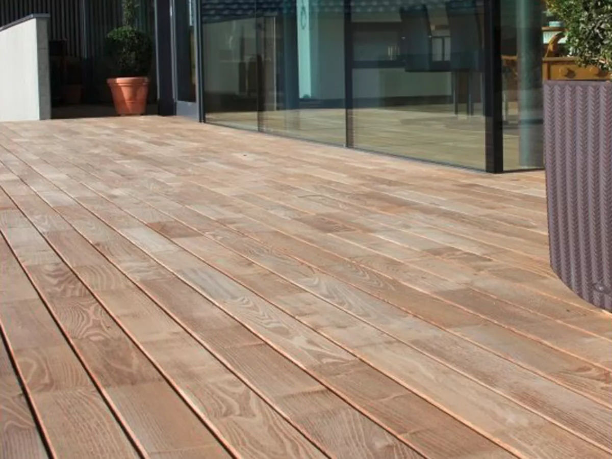 Terrassenholz_Robinie_low.jpg Terrassenholz_Robinie_low.jpg