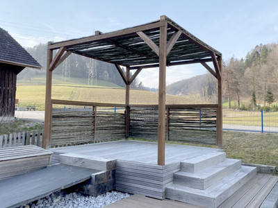 Pergola_mit_Eucalyptus_Beschattung_1jm7s6d5ds3ka.jpg Pergola_mit_Eucalyptus_Beschattung_1jm7s6d5ds3ka.jpg