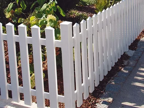 Kunststoffzaun_Donautal_weiss.jpg Kunststoffzaun_Donautal_weiss.jpg