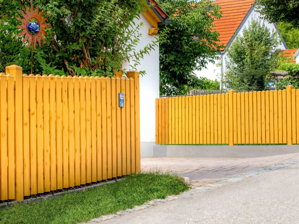 Kunststoffzaun_Dekor_Astfichte.jpg Kunststoffzaun_Dekor_Astfichte.jpg