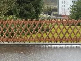 Jaegerzaun.jpg Jaegerzaun.jpg