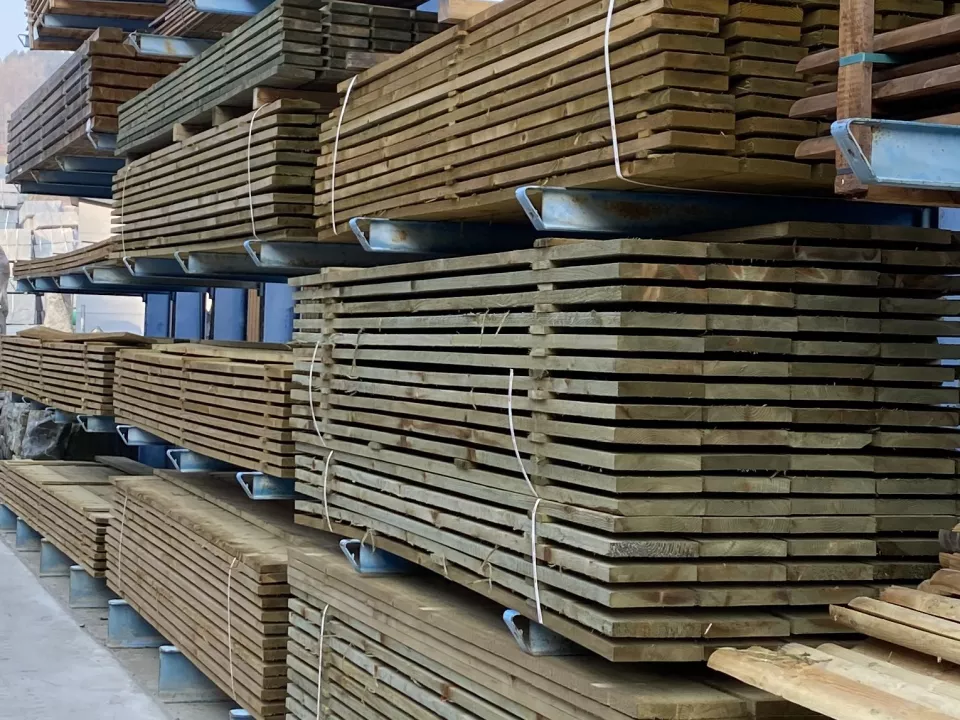 Gartenbretter_impraegniert.jpg Gartenbretter_impraegniert.jpg