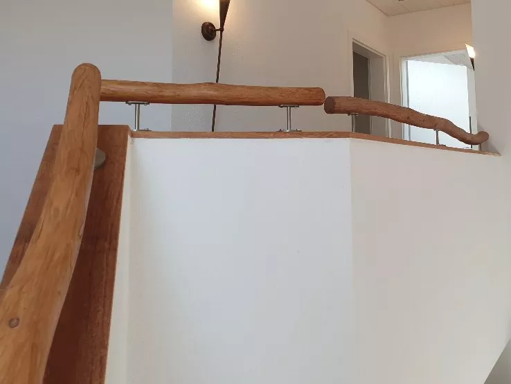 Robinienhandlauf_1.jpg Robinienhandlauf_1.jpg