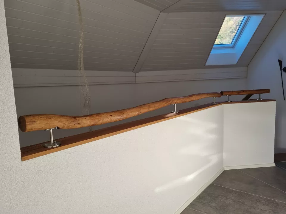 Robinienhandlauf_2.jpg Robinienhandlauf_2.jpg