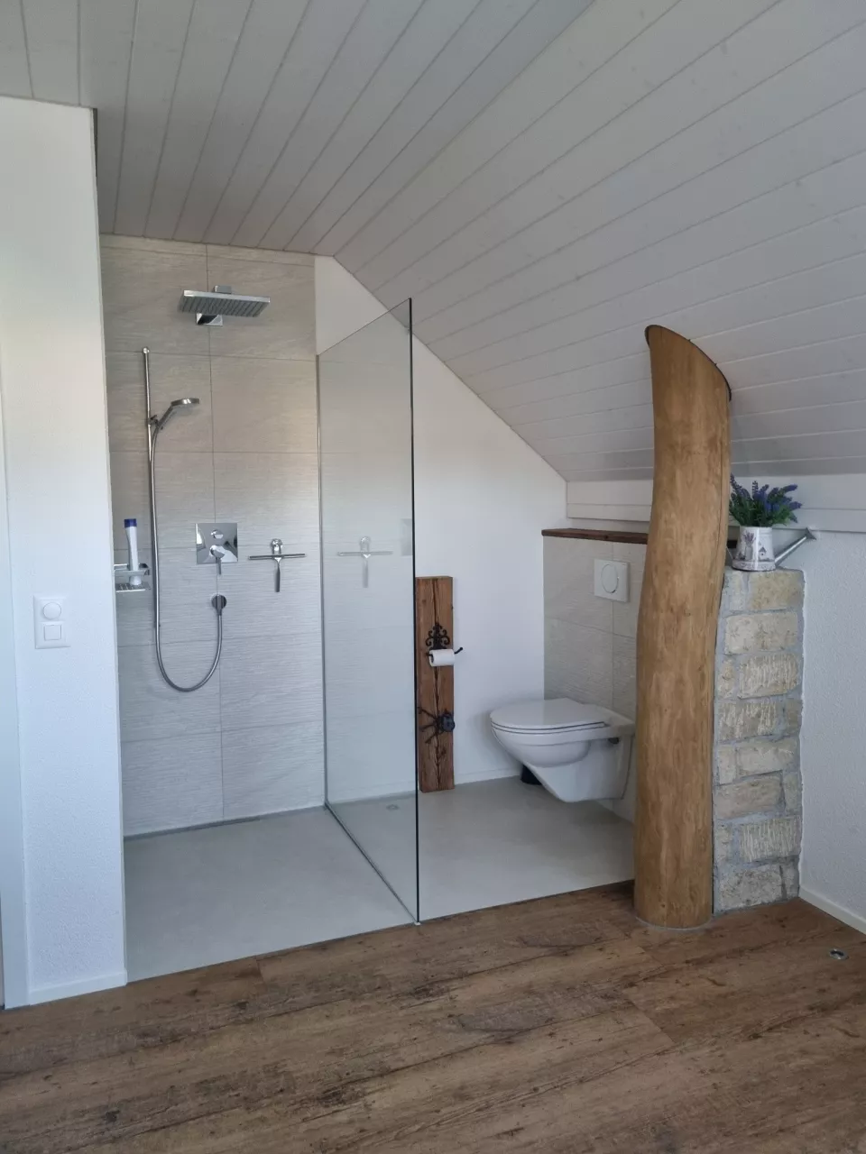 Stuetzbalken-Badezimmer2.jpg Stuetzbalken-Badezimmer2.jpg