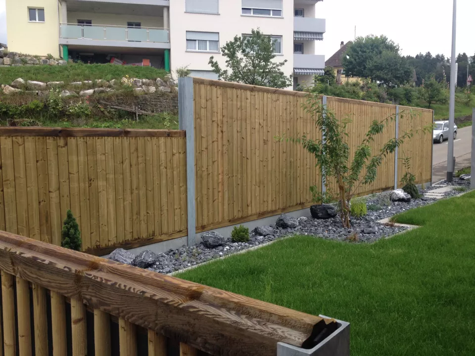 Laermschutzwand_absorbierend.jpg Laermschutzwand_absorbierend.jpg