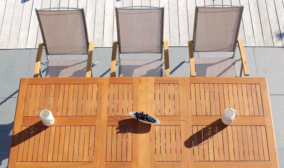 Sitzgruppe_Salerno_Robinienholz_oben.jpg Sitzgruppe_Salerno_Robinienholz_oben.jpg