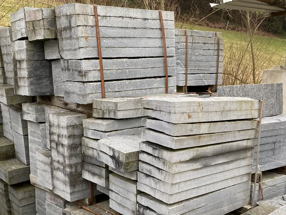 Granitstellriemen.jpg Granitstellriemen.jpg