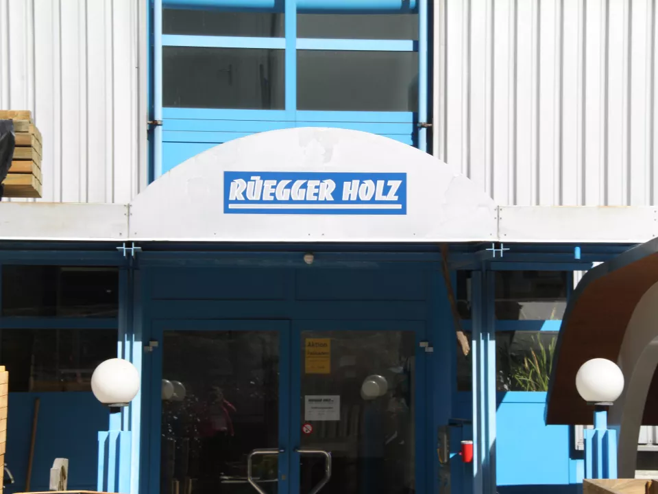 Eingang_Verkaufsgebaeude.jpg Eingang_Verkaufsgebaeude.jpg