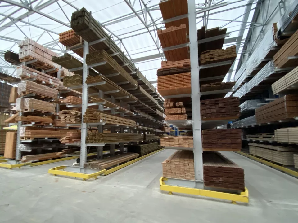 Lager_Halle_Konstruktionsholz_1pe3hhk1wjdqb.jpg Lager_Halle_Konstruktionsholz_1pe3hhk1wjdqb.jpg