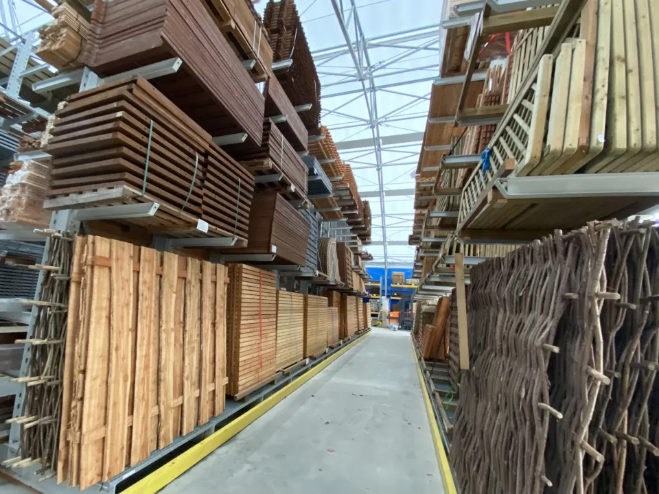 Lager_Halle_SW.jpg Lager_Halle_SW.jpg