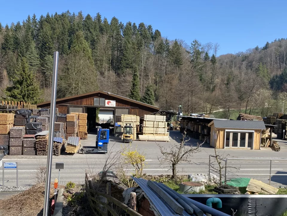 Rundholzfabrikation_Platz_1.jpg Rundholzfabrikation_Platz_1.jpg