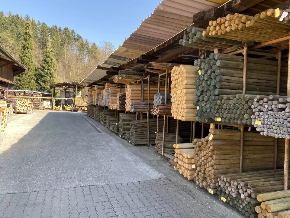 Pfahllager_Einzelverkauf.jpg Pfahllager_Einzelverkauf.jpg