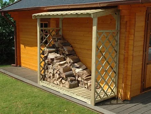 Kaminholzunterstand.jpg Kaminholzunterstand.jpg