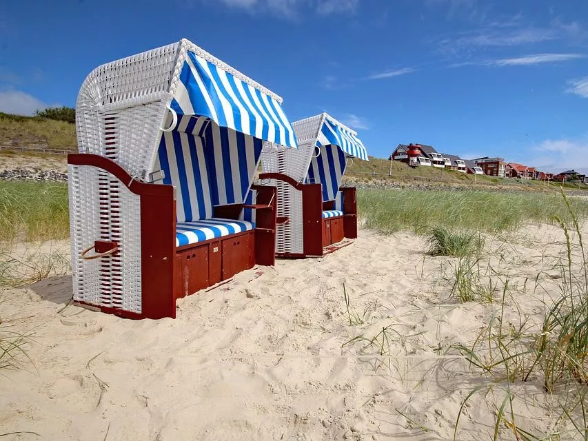 Strandkorb_blau-weiss_1o0ptf0gidzmj.jpg Strandkorb_blau-weiss_1o0ptf0gidzmj.jpg